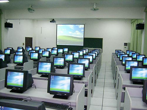 長沙雙勝機房設備有限公司,長沙防靜電地板,長沙防靜電地板價格,機房裝修,機房墻板,防靜電接地